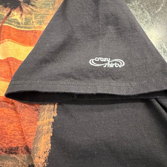 Crazy Shirts Hawaii Original Men's Graphic Tee - Palm Trees USA Flag black Med - Picture 3 of 12